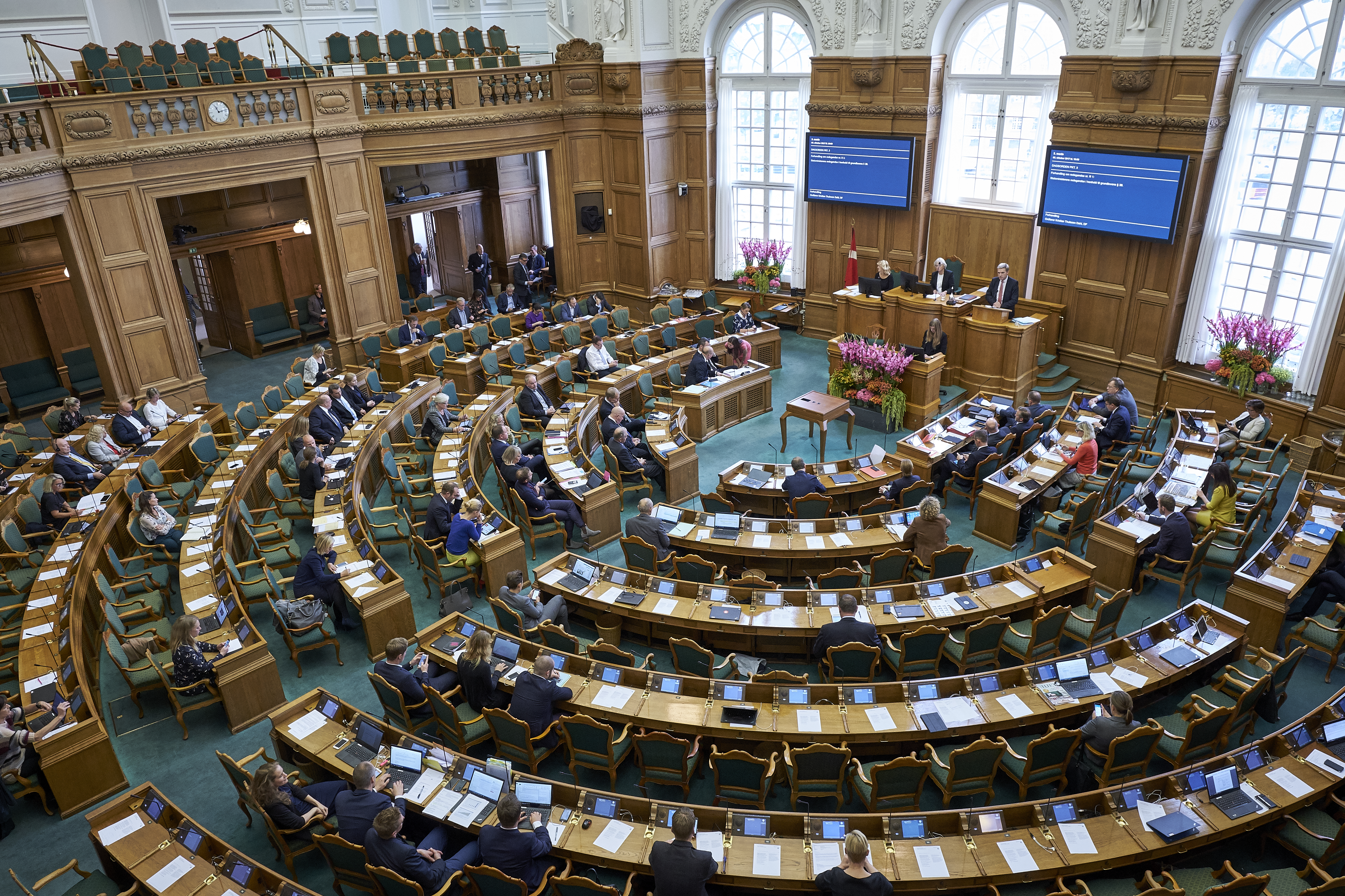 Læs om politisk historie på Venstres skoleweb.